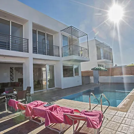 Tatil Evi Perle Pe16 By Interhome Protaras